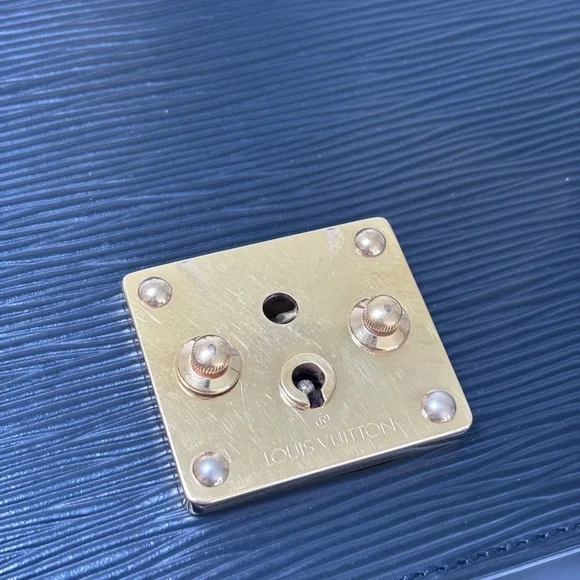 Louis Vuitton Black Epi Leather Sellier Dragonne Envelope Clutch Bag Authentic - Picture 11 of 16